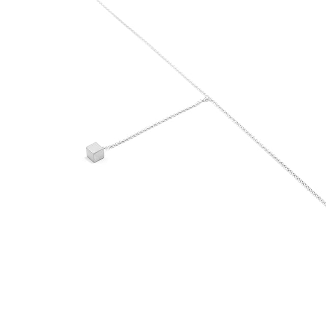 Kette Cube, Silber 925, Sterlingsilber, Länge 43 cm, Würfel 4mm, Handmade in Germany, Jonathan Radetz Jewellery