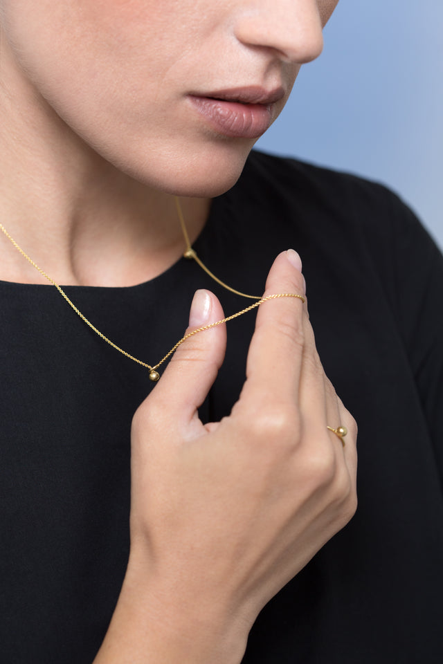 Ohrringe SPHERE & LOOP, Gold 585, Loop 5 & 10, Kugel 4mm, Handmade in Germany, Jonathan Radetz Jewellery