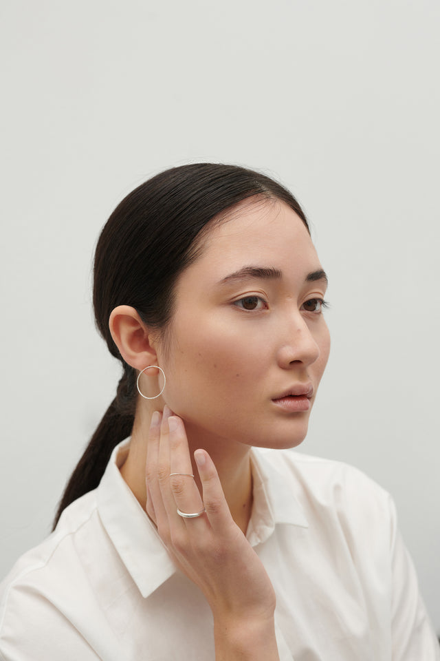 Ohrstecker FLOW, Silber 925, Sterlingsilber, Durchmesser 25 mm, Handmade in Germany, Jonathan Radetz Jewellery